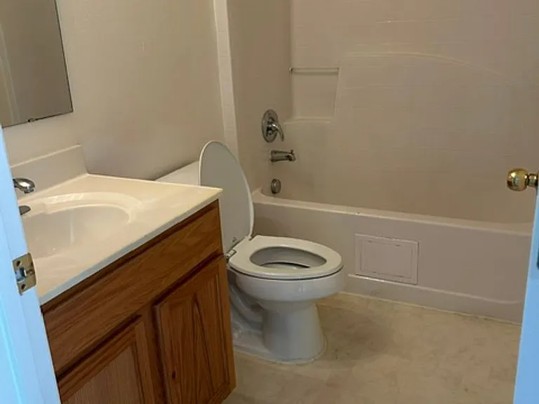 2940 Bedford St — Photo 33