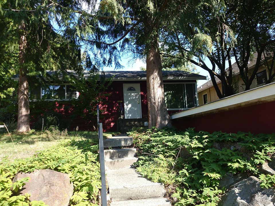 2nd image of 5530 28th Ave NE