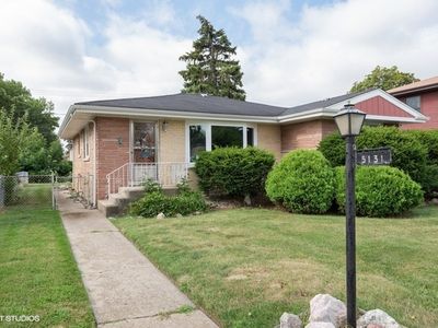 5131 Howard St, Skokie, IL, 60077