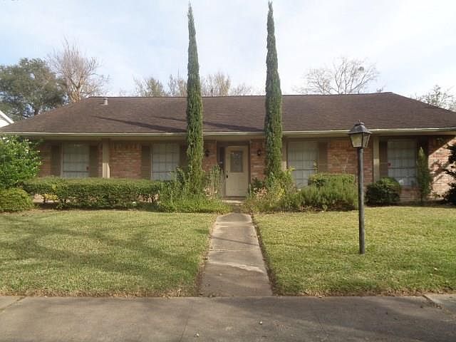 1st image of 10927 Albury Dr
