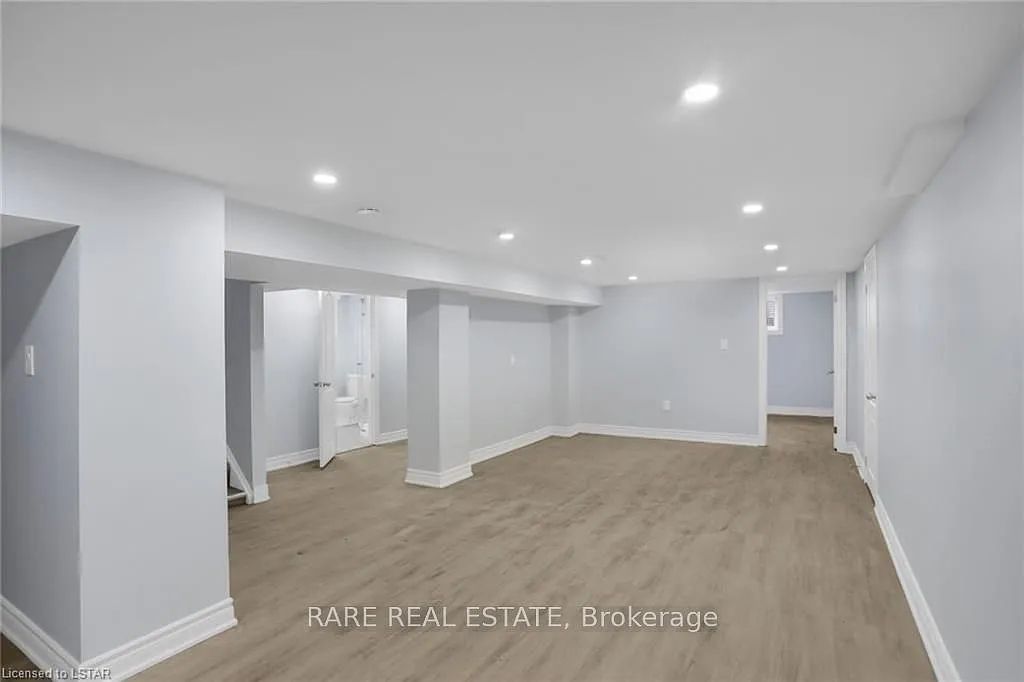 7 Holden Ave photo 1