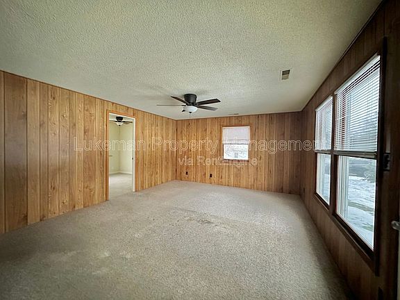 2nd image of 1202 Orchard Dr