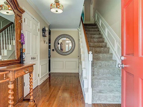 4th image of 7224 Woodford Ct