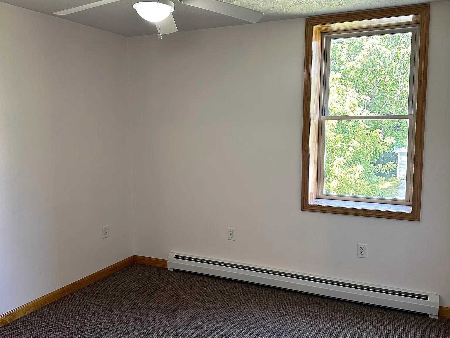 214 N Main St — Photo 1