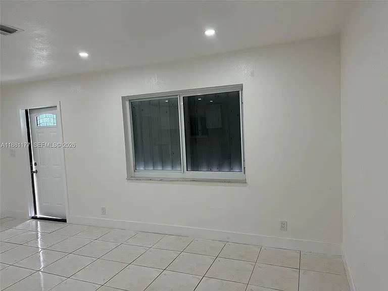 732 SW 6th St #732 — Photo 9