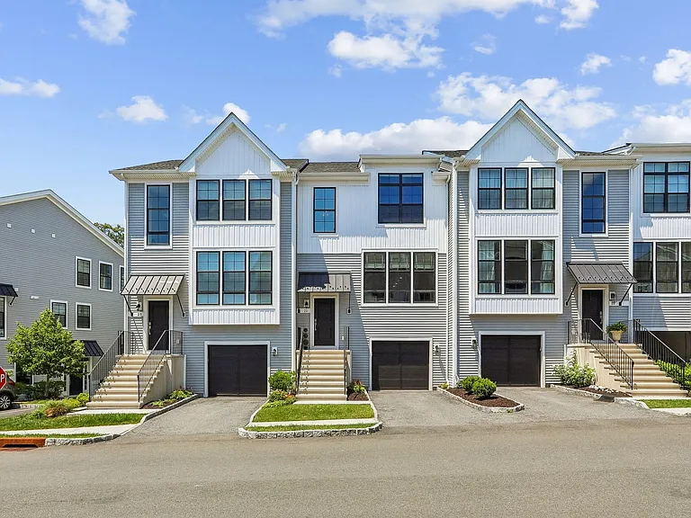 21 Brentwood Cir — Photo 23