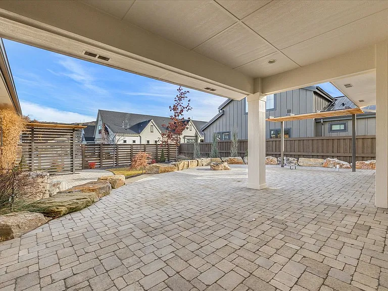 3122 W Hidden Springs Dr — Photo 7