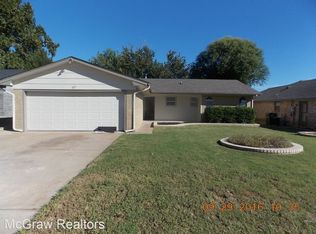 117 Palm Ave, Yukon, OK 73099