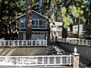 31456 Circle View Dr, Running Springs, CA 92382