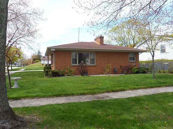 5th image of 401 N Lavinia St