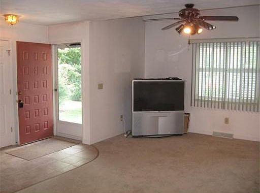 3rd image of 125 Smith Ave Unit 7B
