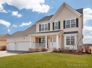 0N688 King Dr, Geneva, IL 60134