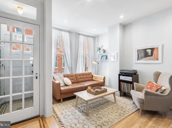 810 Mercer St, Philadelphia, PA 19125