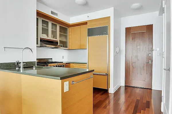 Rented by Compass | media 12