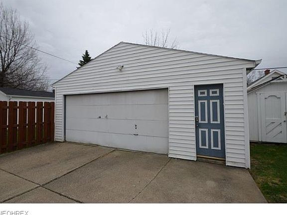 5th image of 5529 Delora Ave