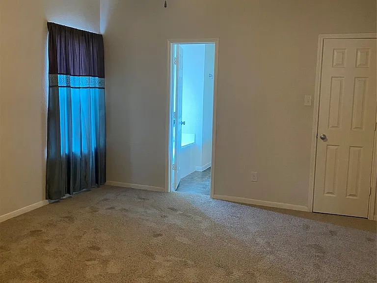 21822 Grassy Hill Ln — Photo 6