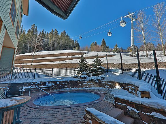 2nd image of 401 Nystrom Ln #1403