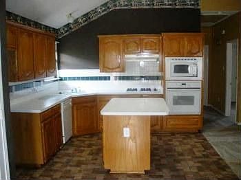 2nd image of 1412 Woodmont Dr