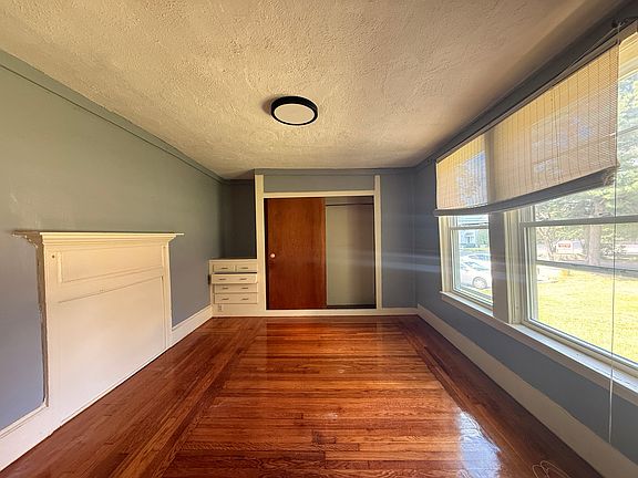5th image of 553 Smithfield Rd
