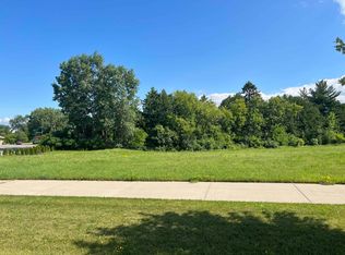 3015 E Apple Hill Blvd #90, Appleton, WI 54913