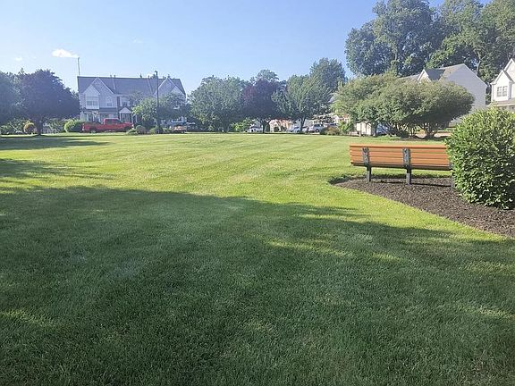5th image of 6 Victoria Dr