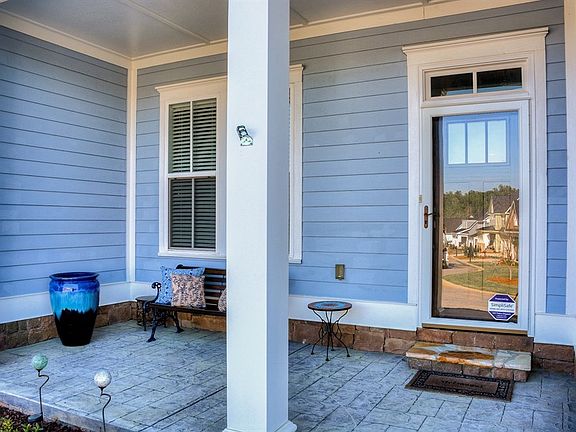 4th image of 120 Hornsby Ln