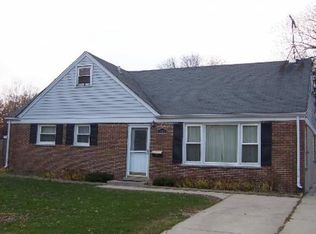 504 Rush St, Roselle, IL 60172