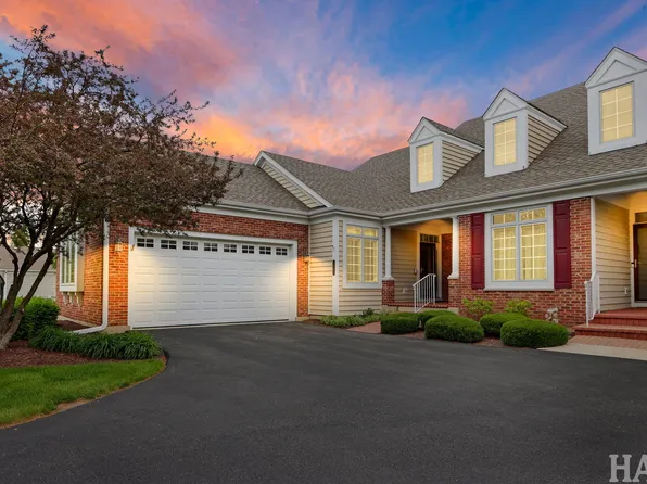 5614 Prairie Ridge Rd #121, Crystal Lake, IL 60014