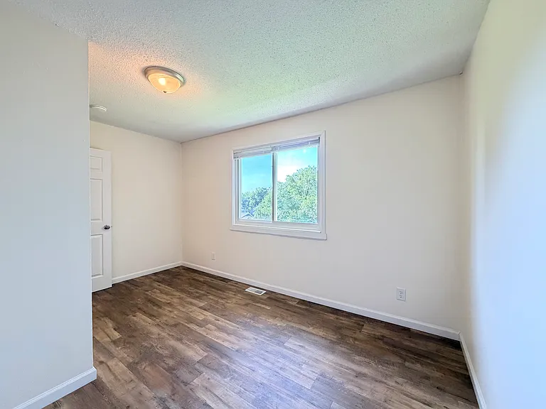 195 Lewis St #6 — Photo 11