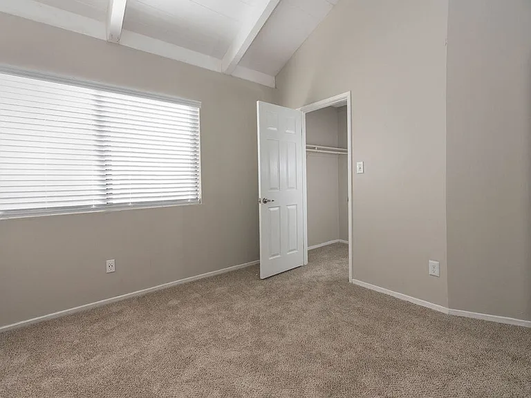 Waverly Flats — Photo 14