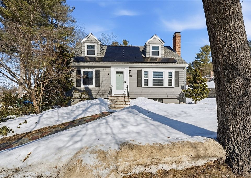 1st image of 132 Bedford St