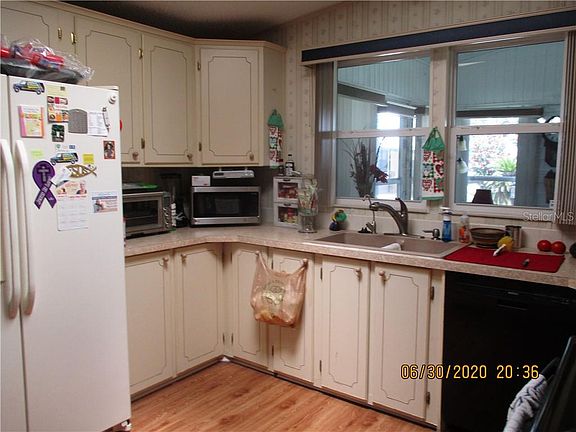 3rd image of 6518 Raintree Ln NE