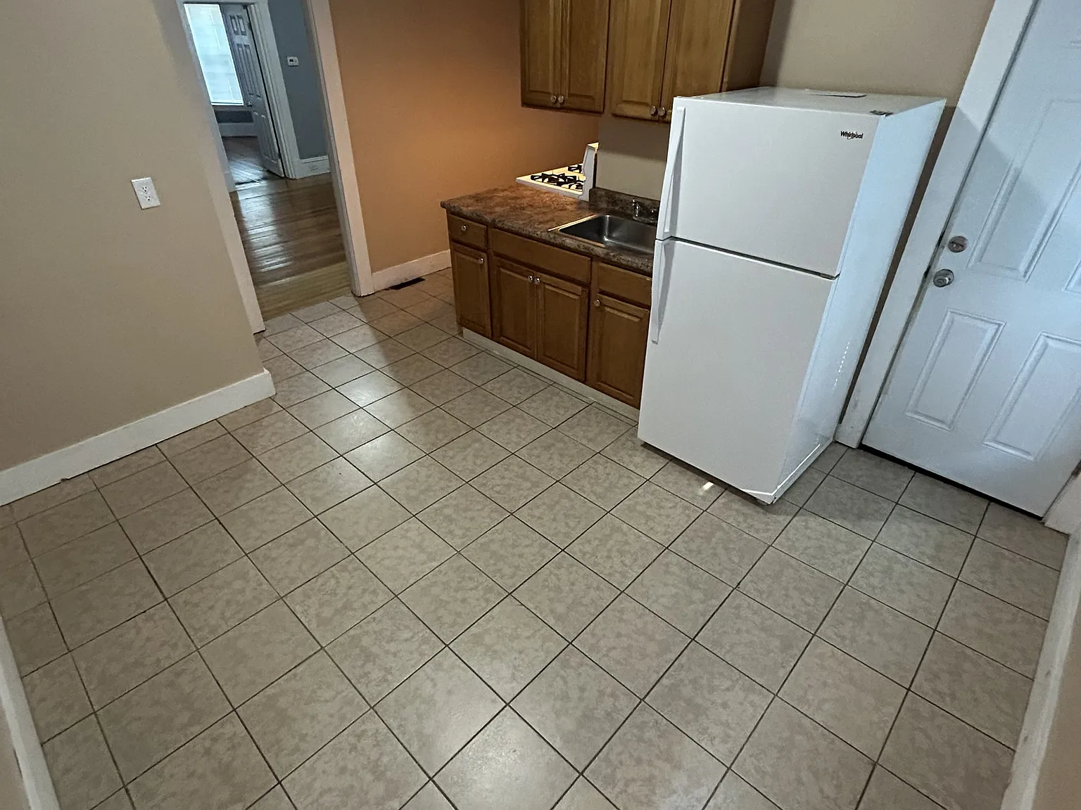 188 Howard St — Photo 2