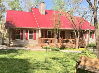 1148 Bakers Work Rd, Burns, TN 37029