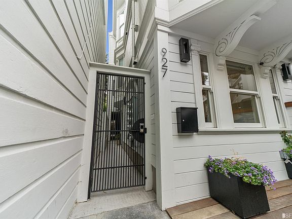 2nd image of 927 Hayes St