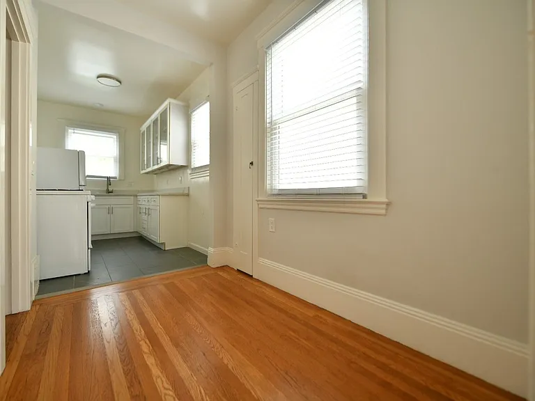 3733 Grand Ave — Photo 10