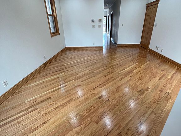 3rd image of 2043 W Homer St #2