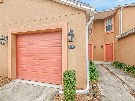 3rd image of 6836 Lake Mist Ln