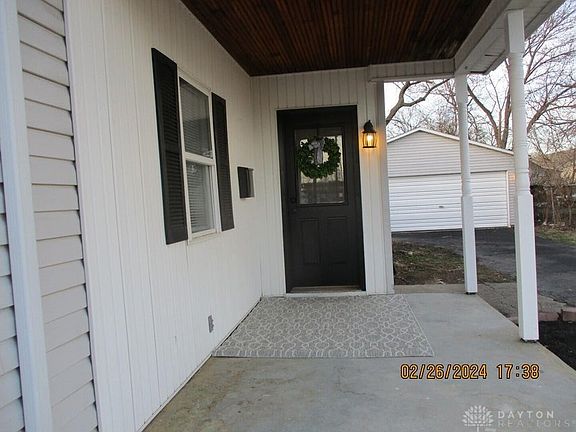 4th image of 434 Young St