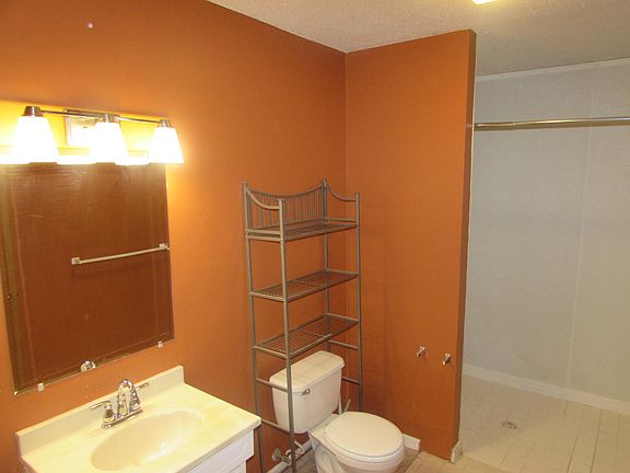 2nd image of 406 N William St
