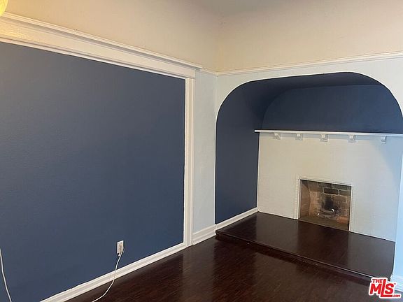 3rd image of 1328 S Union Ave