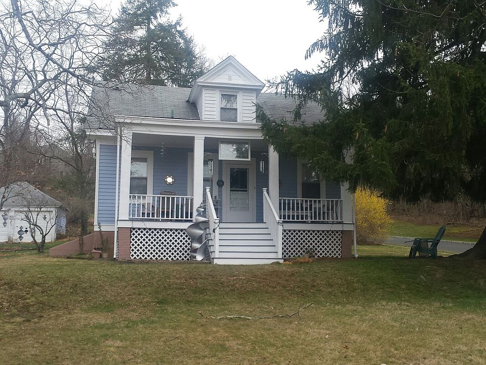 2nd image of 1513 Washington Valley Rd