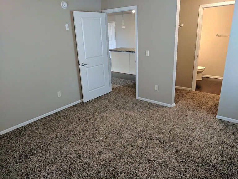 Aspen Trail Apartments — Photo 171