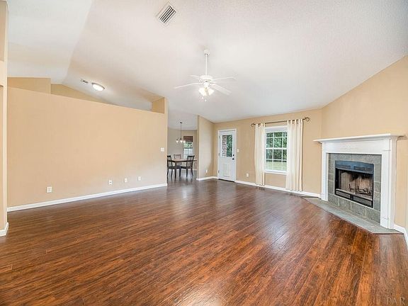 4th image of 6464 Bay Oaks Dr
