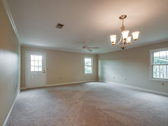 3rd image of 403 Siena Dr