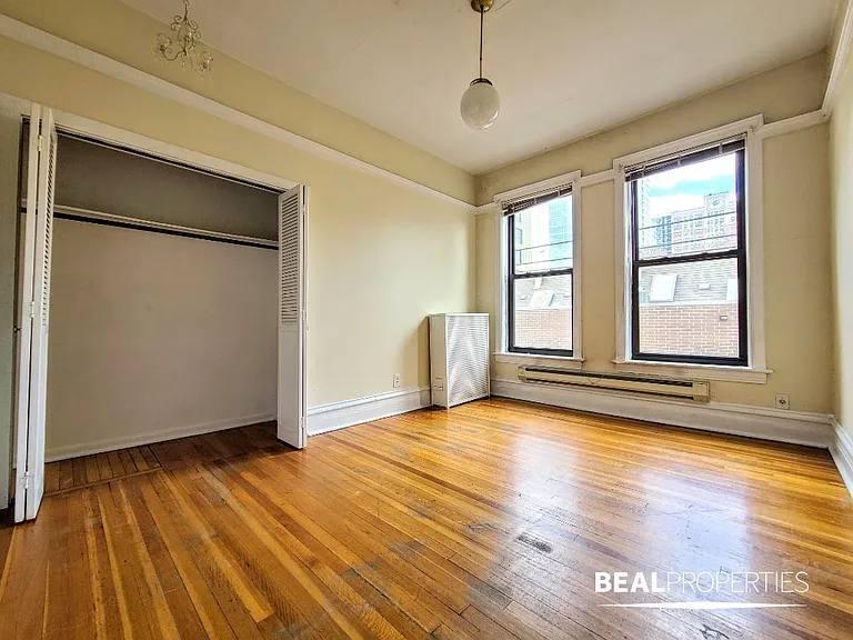 1218 N Dearborn St #B3 — Photo 6