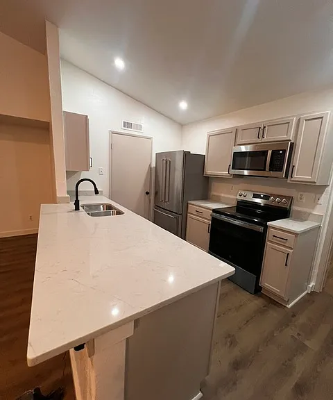 4533 Chapman St #1 — Photo 6