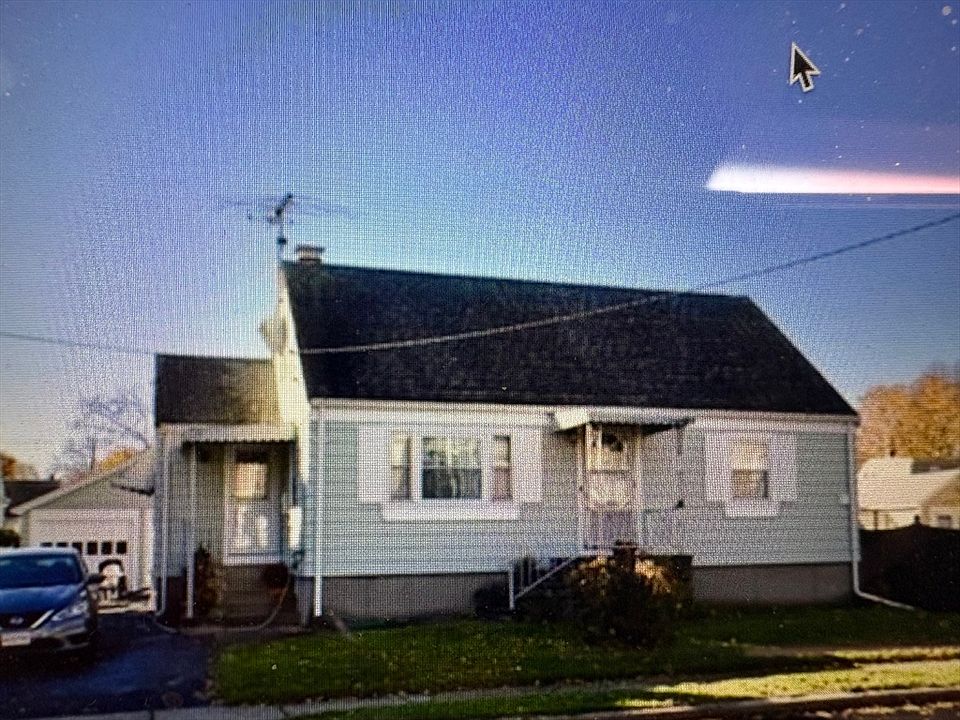 1st image of 20 Beacon Blvd