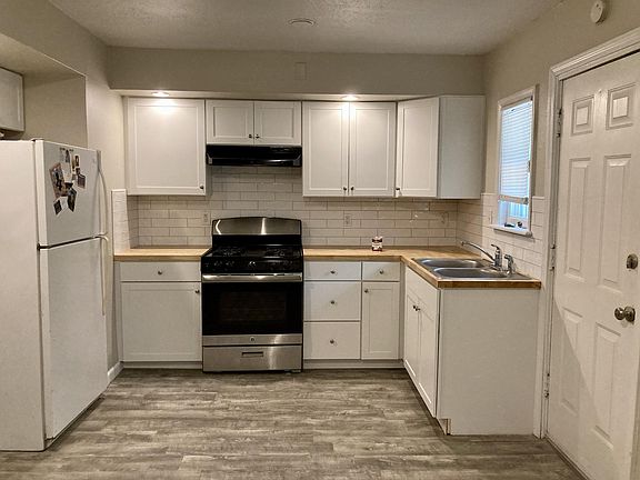 3rd image of 7206 E 112th St