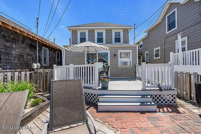 157 Beachfront Front — Photo 11